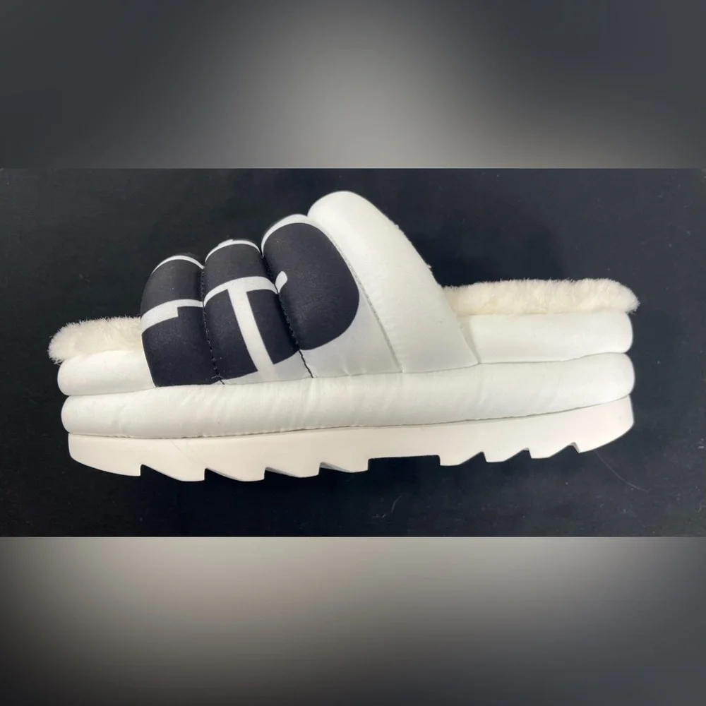 UGG Maxi Slide Logo Shoes / Slides / Platforms - White & Black - Women’s Size 7 - Picture 6 of 14